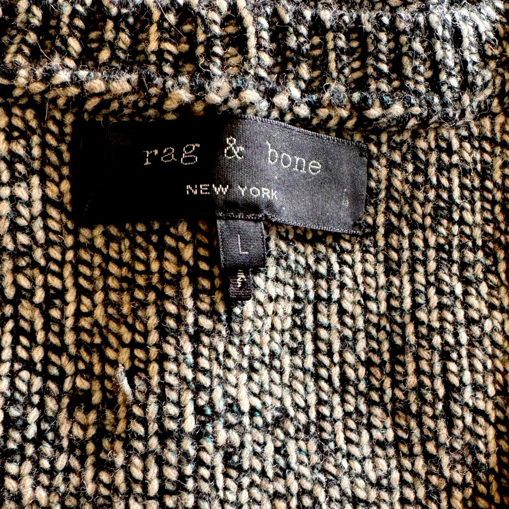 Sweater. Rag & Bone.  navy/ white